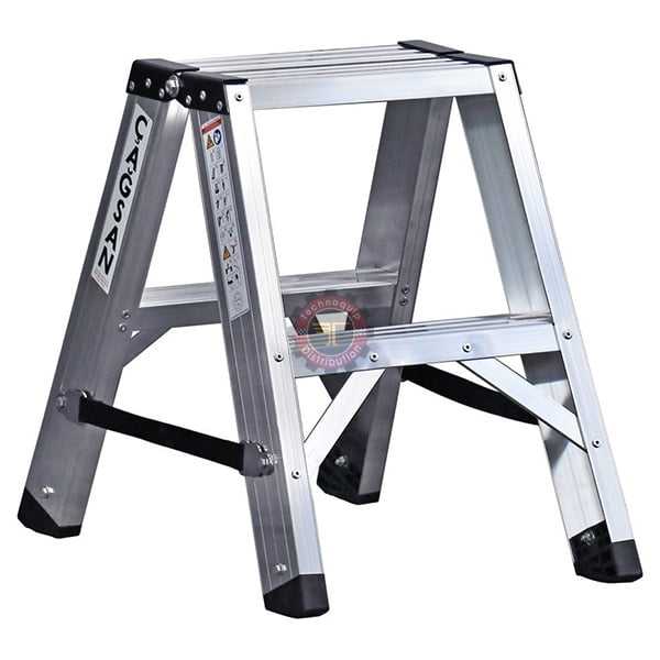 Escabeau EVEREST PRO accès 2 côtés