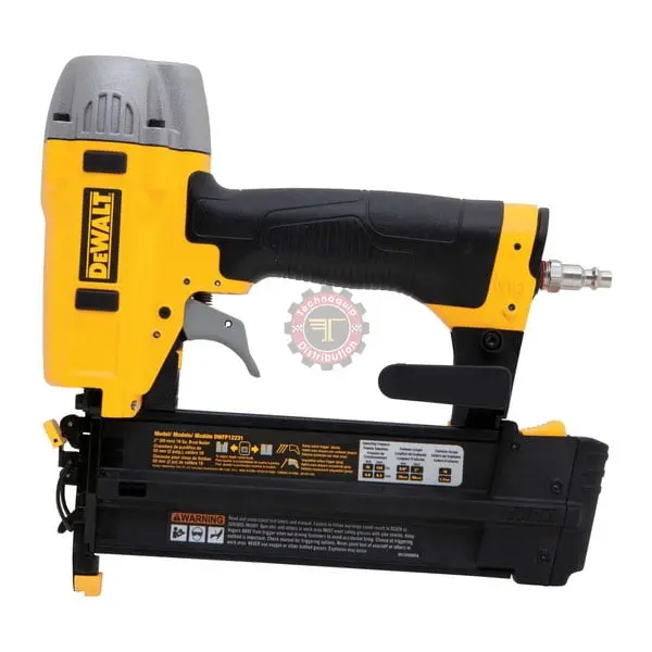 Agrafeuse pneumatique de construction DEWALT 
